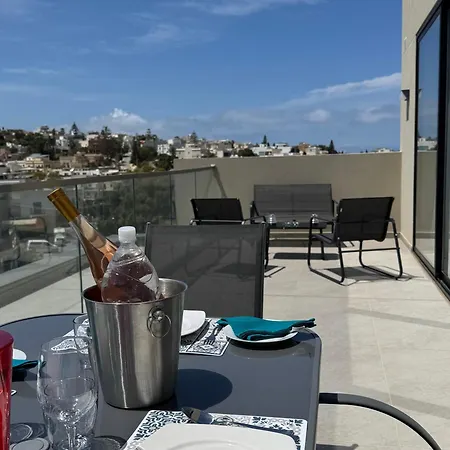 Apartment Bright And Modern 2 Bedroom Penthouse